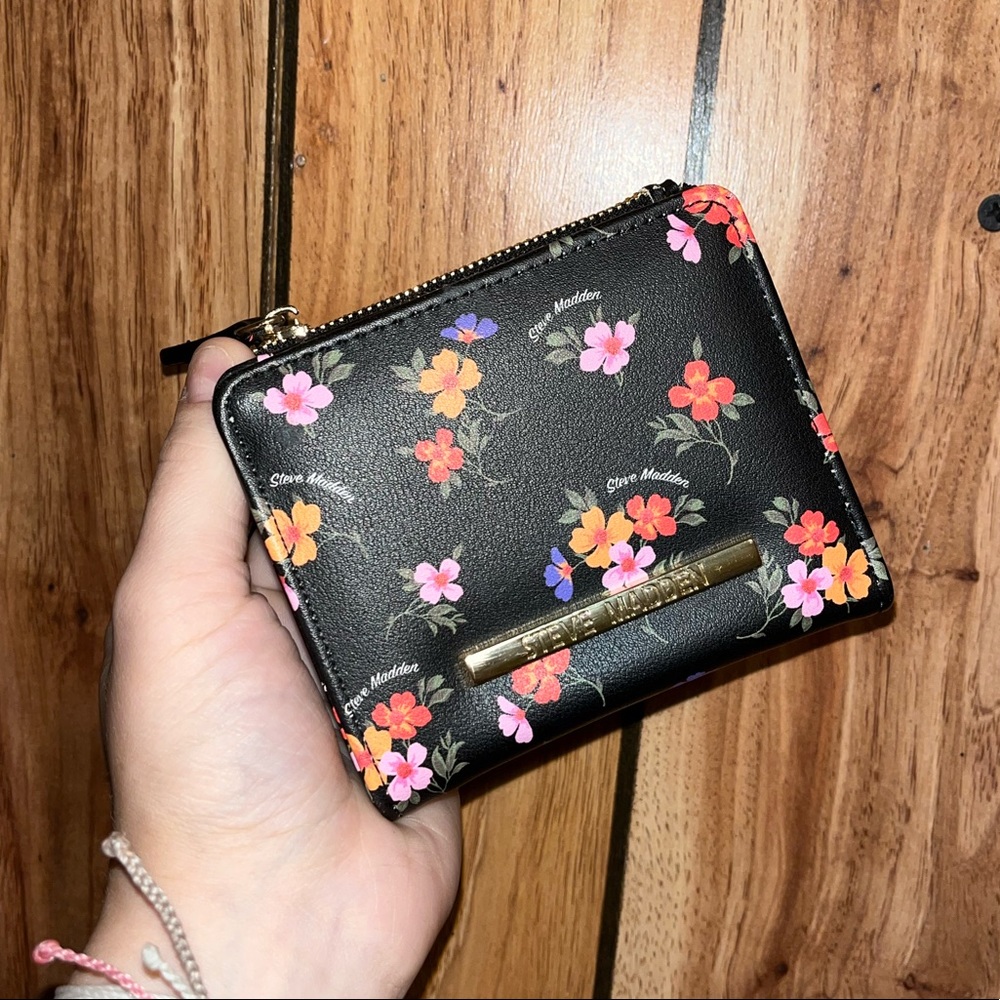 brand new steve madden wallet